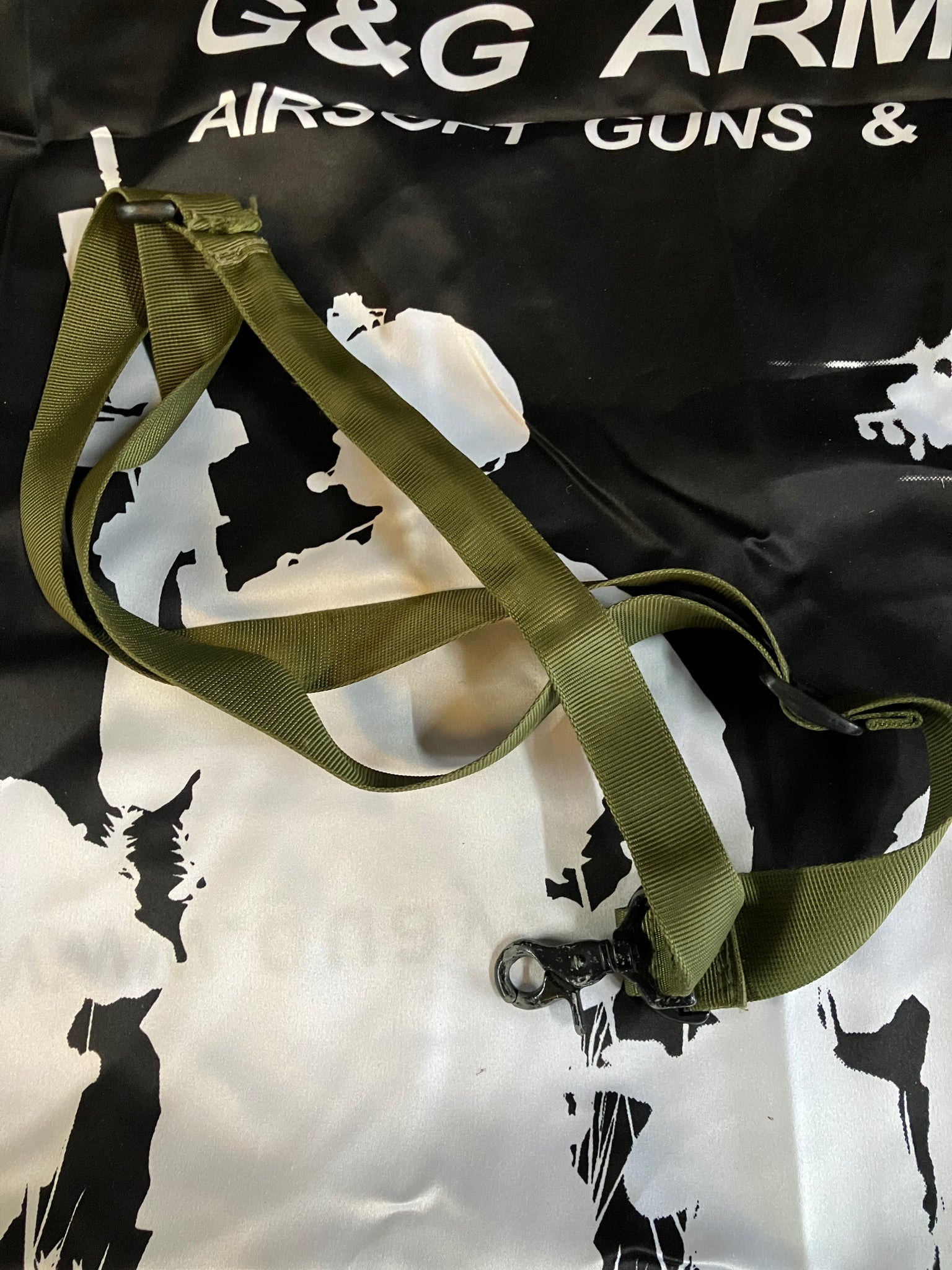 Pre-Loved Single Point Olive Sling